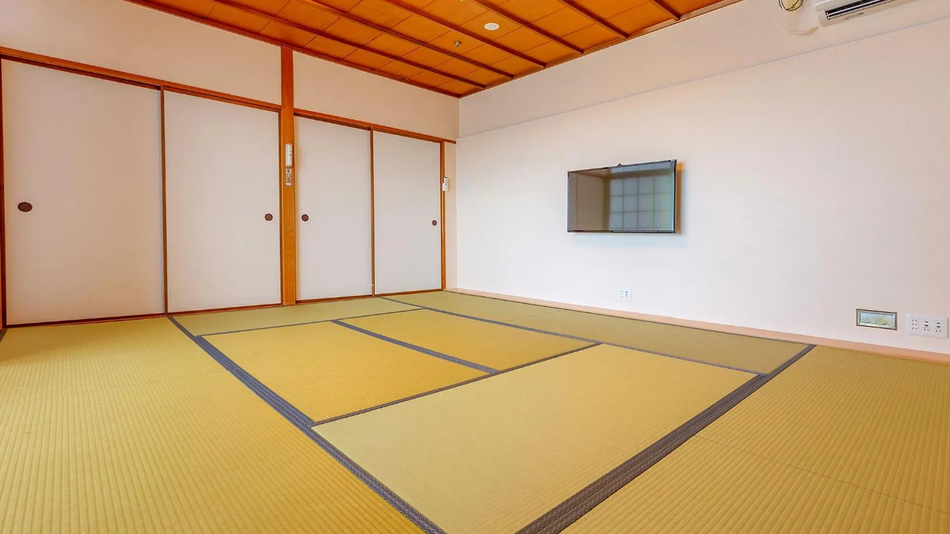 Ryokan (tradycyjny japoński pensjonat lub zajazd) Ooedo Onsen Monogatari Minoh Kanko Hotel